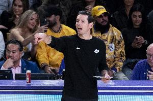 雷迪克：球队遭遇了一场令人失望的失利 今天是重新调整的一天